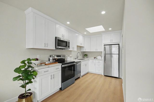 11 East Cavour Street, Daly City, CA 94014