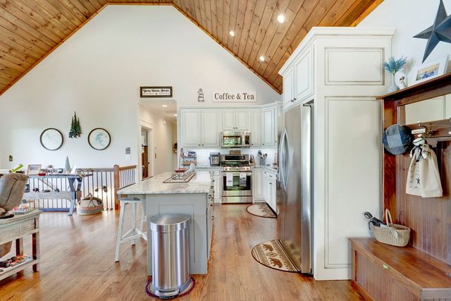 2079 Gallatin Road, Young Harris, GA 30582