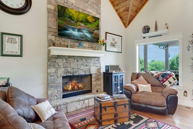 2079 Gallatin Road, Young Harris, GA 30582