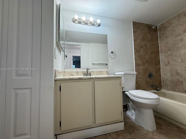 746 NW 105th Place A6, Miami, FL 33172
