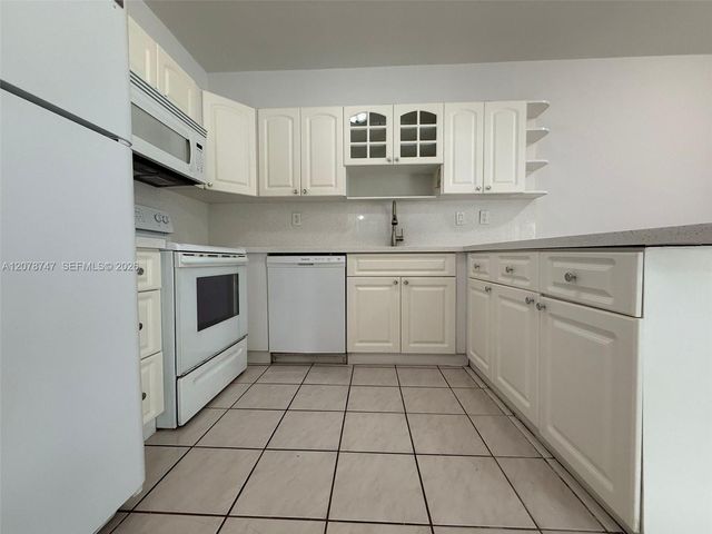 746 NW 105th Place A6, Miami, FL 33172