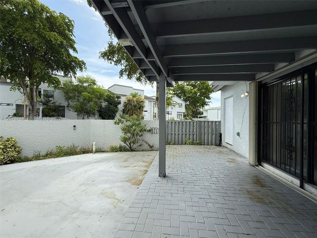746 NW 105th Place A6, Miami, FL 33172