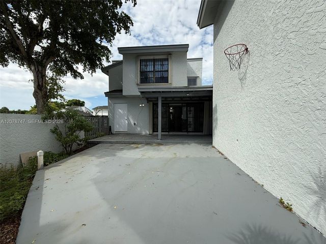 746 NW 105th Place A6, Miami, FL 33172
