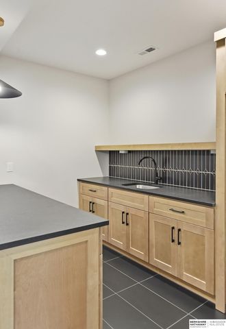 20702 Vernon Avenue, Elkhorn, NE 68022