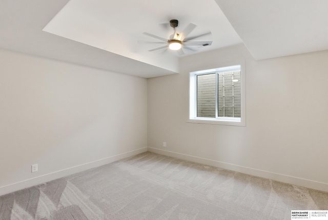 20702 Vernon Avenue, Elkhorn, NE 68022