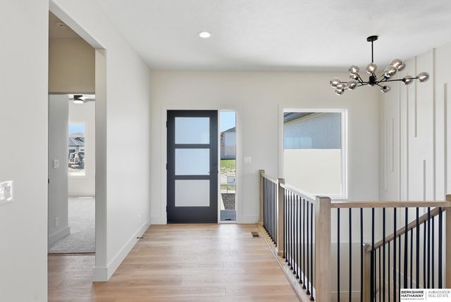 20702 Vernon Avenue, Elkhorn, NE 68022