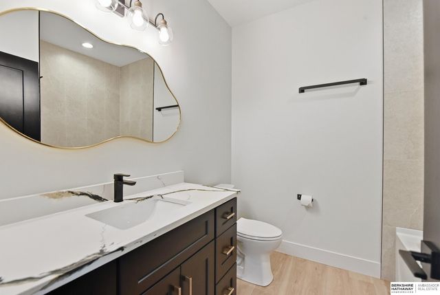 20702 Vernon Avenue, Elkhorn, NE 68022