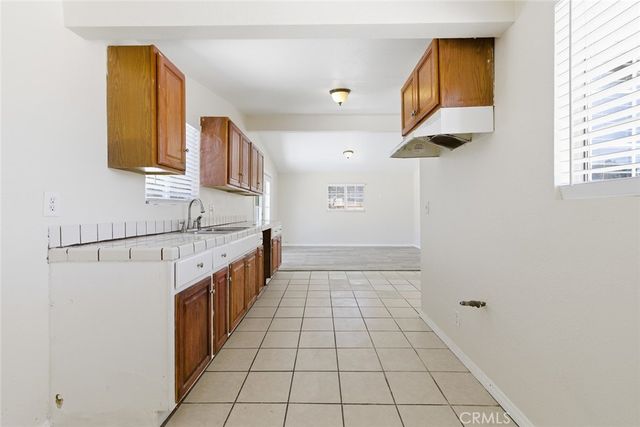 2047 W Lingard, Lancaster, CA 93536
