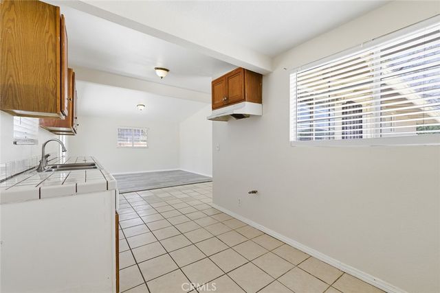 2047 W Lingard, Lancaster, CA 93536