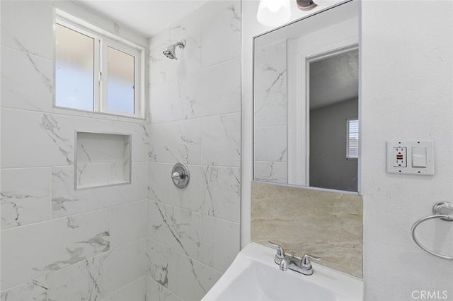 2047 W Lingard, Lancaster, CA 93536
