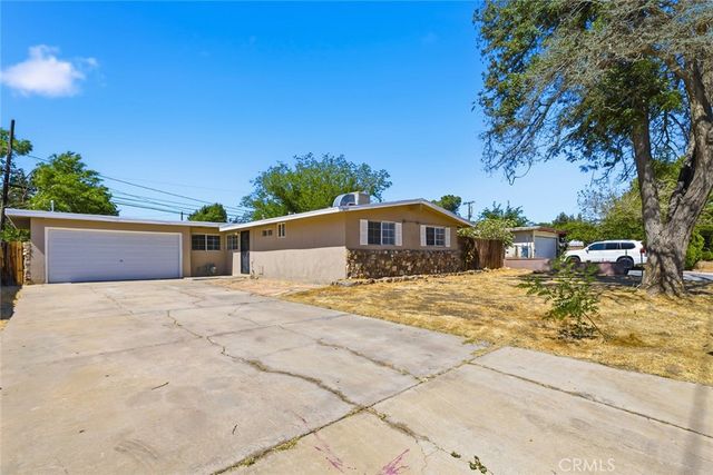 2047 W Lingard, Lancaster, CA 93536