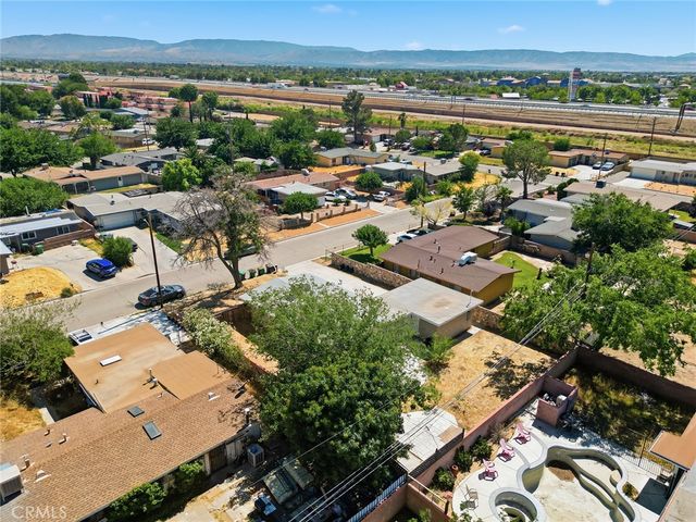 2047 W Lingard, Lancaster, CA 93536