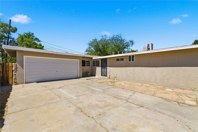 2047 W Lingard, Lancaster, CA 93536