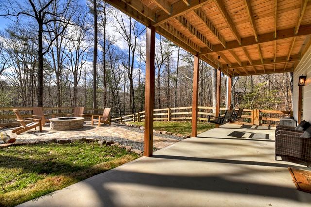 617 Zenith Trl, Ellijay, GA 30540