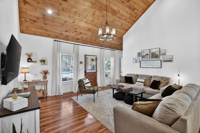 617 Zenith Trl, Ellijay, GA 30540