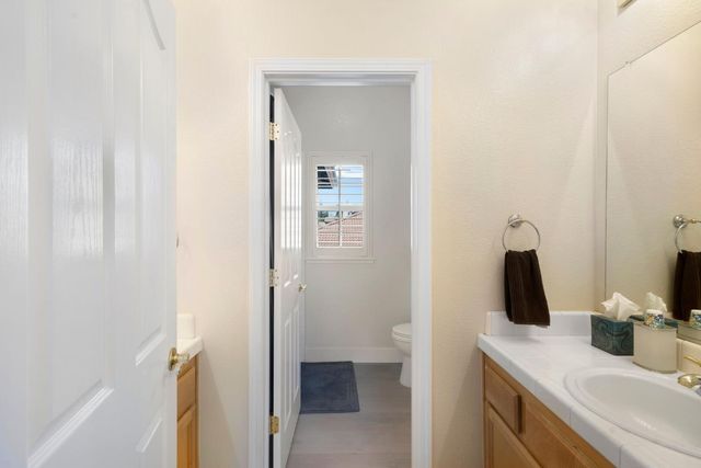 15 Port Henley Ct, Sacramento, CA 95835