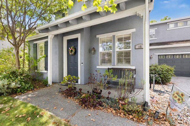15 Port Henley Ct, Sacramento, CA 95835