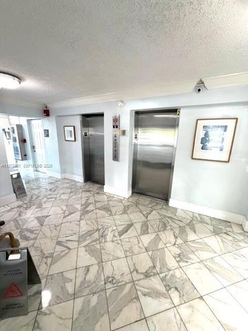 2000 NE 135th St 207, North Miami, FL 33181