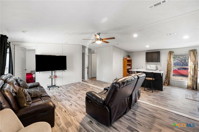 23307 Hickory Shadow, Elmendorf, TX 78112