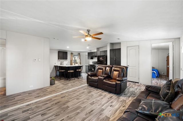 23307 Hickory Shadow, Elmendorf, TX 78112