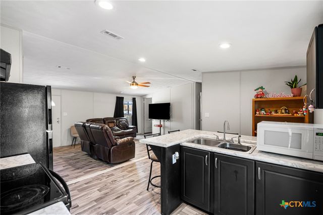 23307 Hickory Shadow, Elmendorf, TX 78112