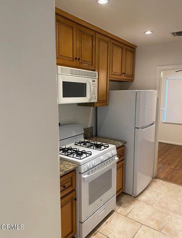17616 Calvert Street, Encino, CA 91316