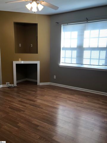 520 Lois Way, Boiling Springs, SC 29316