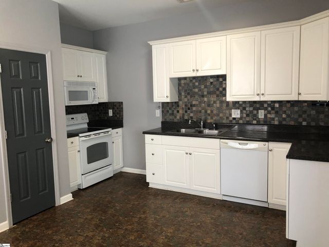 520 Lois Way, Boiling Springs, SC 29316