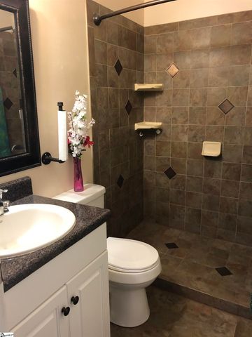 520 Lois Way, Boiling Springs, SC 29316