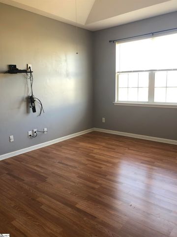 520 Lois Way, Boiling Springs, SC 29316