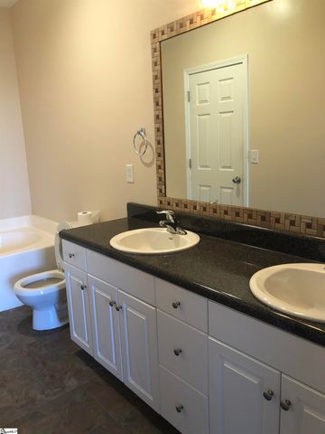 520 Lois Way, Boiling Springs, SC 29316