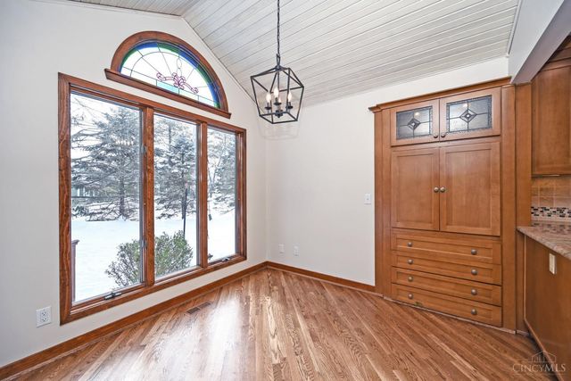 112 Bentwood Court, Blue Ash, OH 45241