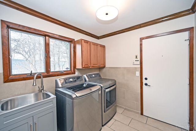 112 Bentwood Court, Blue Ash, OH 45241