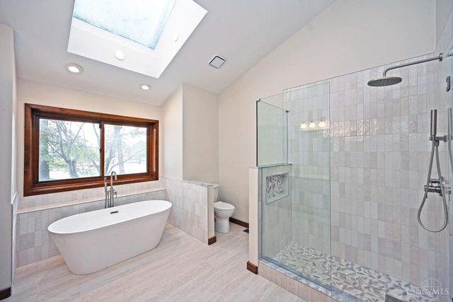 112 Bentwood Court, Blue Ash, OH 45241