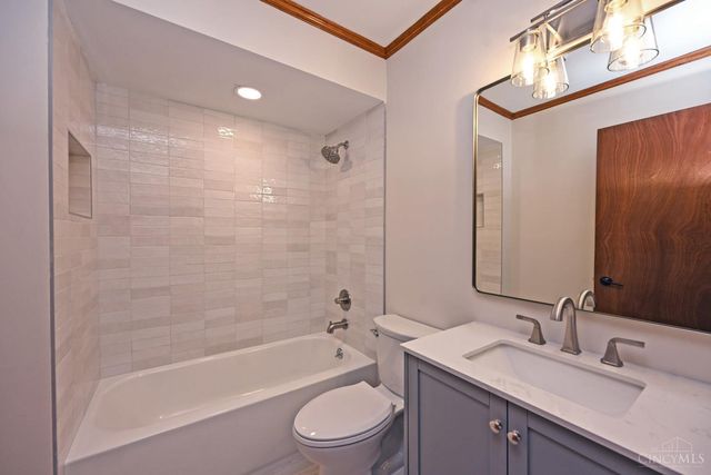 112 Bentwood Court, Blue Ash, OH 45241