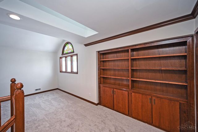 112 Bentwood Court, Blue Ash, OH 45241