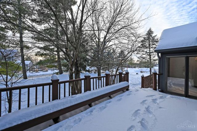 112 Bentwood Court, Blue Ash, OH 45241