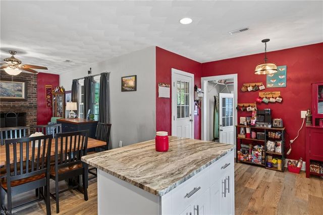 123 Deborah DR, Suffolk, VA 23434
