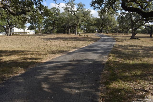 32010 OAK RIDGE PARKWAY, Bulverde, TX 78163