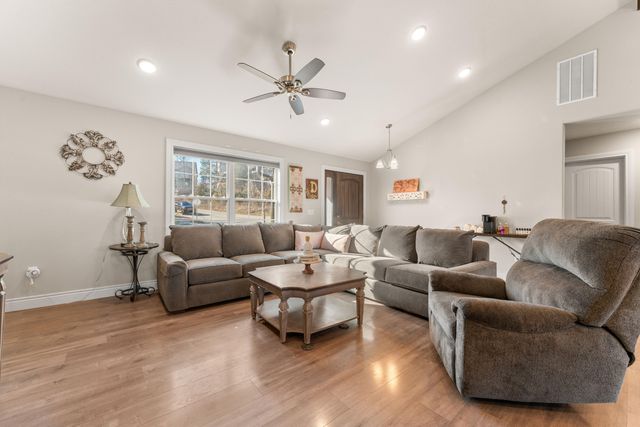 101 Jury Lane, Branson, MO 65616