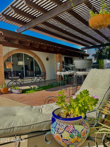 2022 E BISHOP Drive, Tempe, AZ 85282