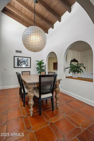 2022 E BISHOP Drive, Tempe, AZ 85282