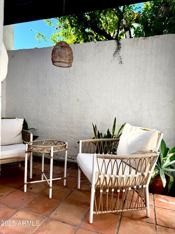 2022 E BISHOP Drive, Tempe, AZ 85282