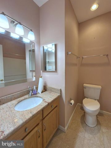 3 CARRIAGE STOP DR, Berlin, NJ 08009