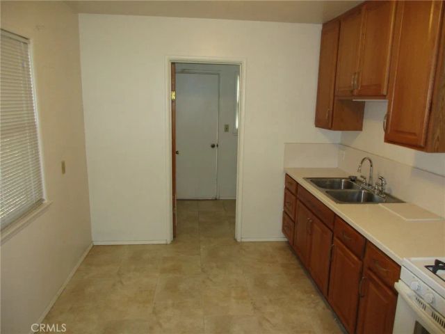 3142 Cedar St, Riverside, CA 92501