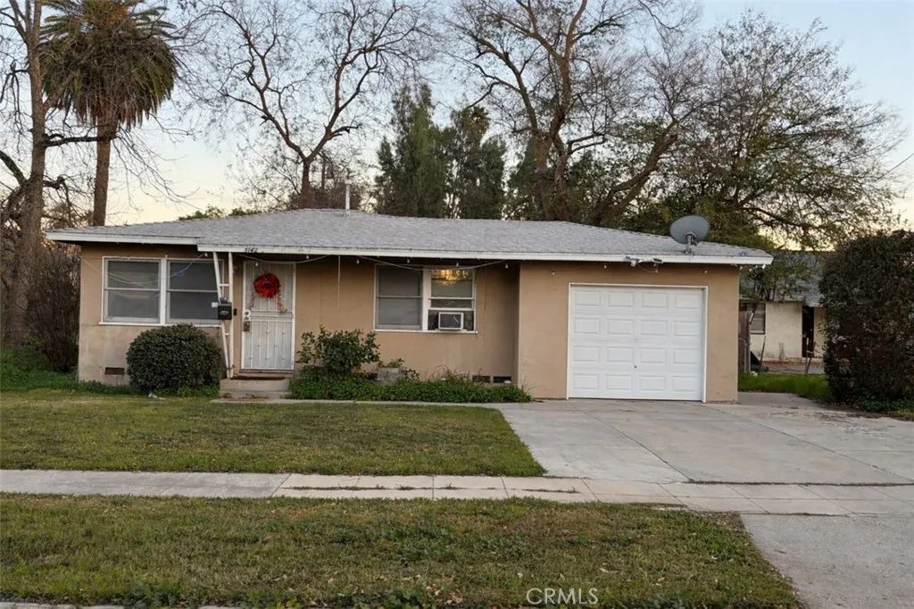 3142 Cedar St, Riverside, CA 92501