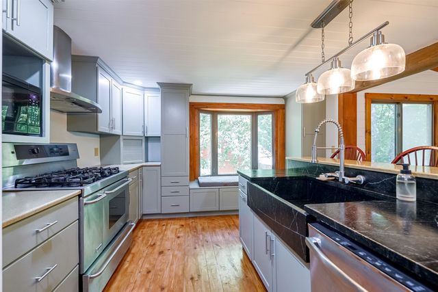 51 Baxter Road, Hollis, NH 03049