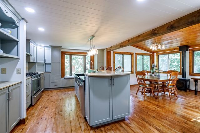 51 Baxter Road, Hollis, NH 03049