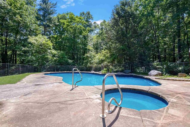 51 Baxter Road, Hollis, NH 03049