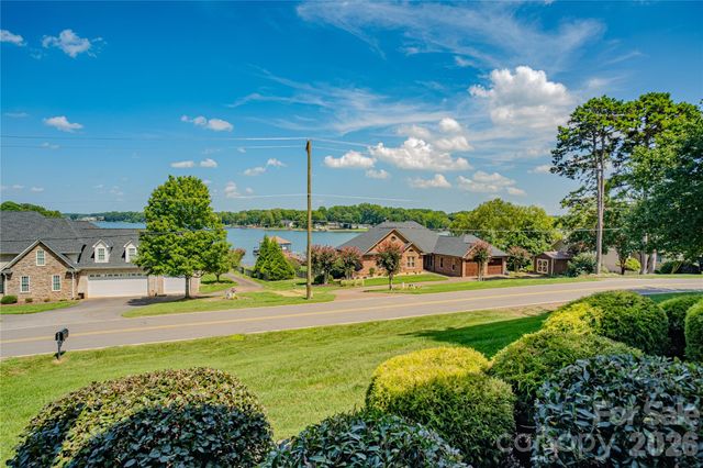 188 Wilson Lake Road, Mooresville, NC 28117